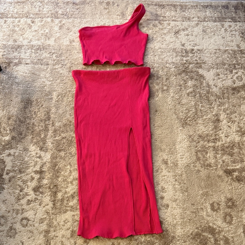 Lulu's 2-piece one-shoulder ribbed set